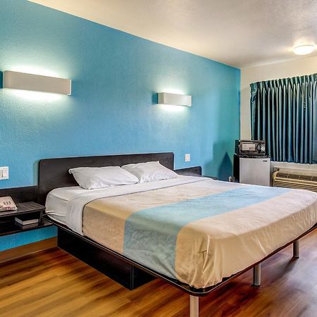 Motel 6 Waco - Lacy Lakeview Bellmead Екстериор снимка