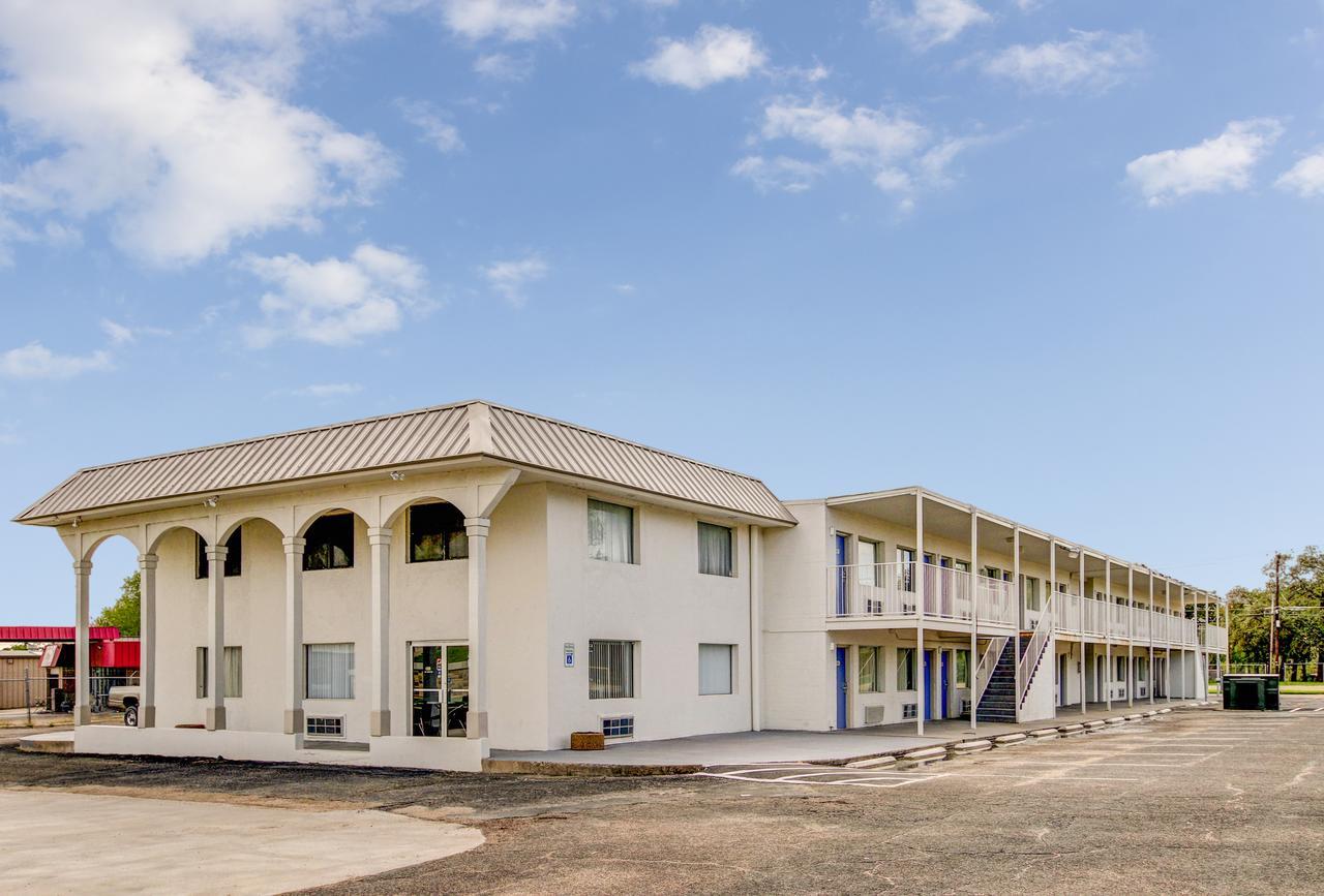 Motel 6 Waco - Lacy Lakeview Bellmead Екстериор снимка