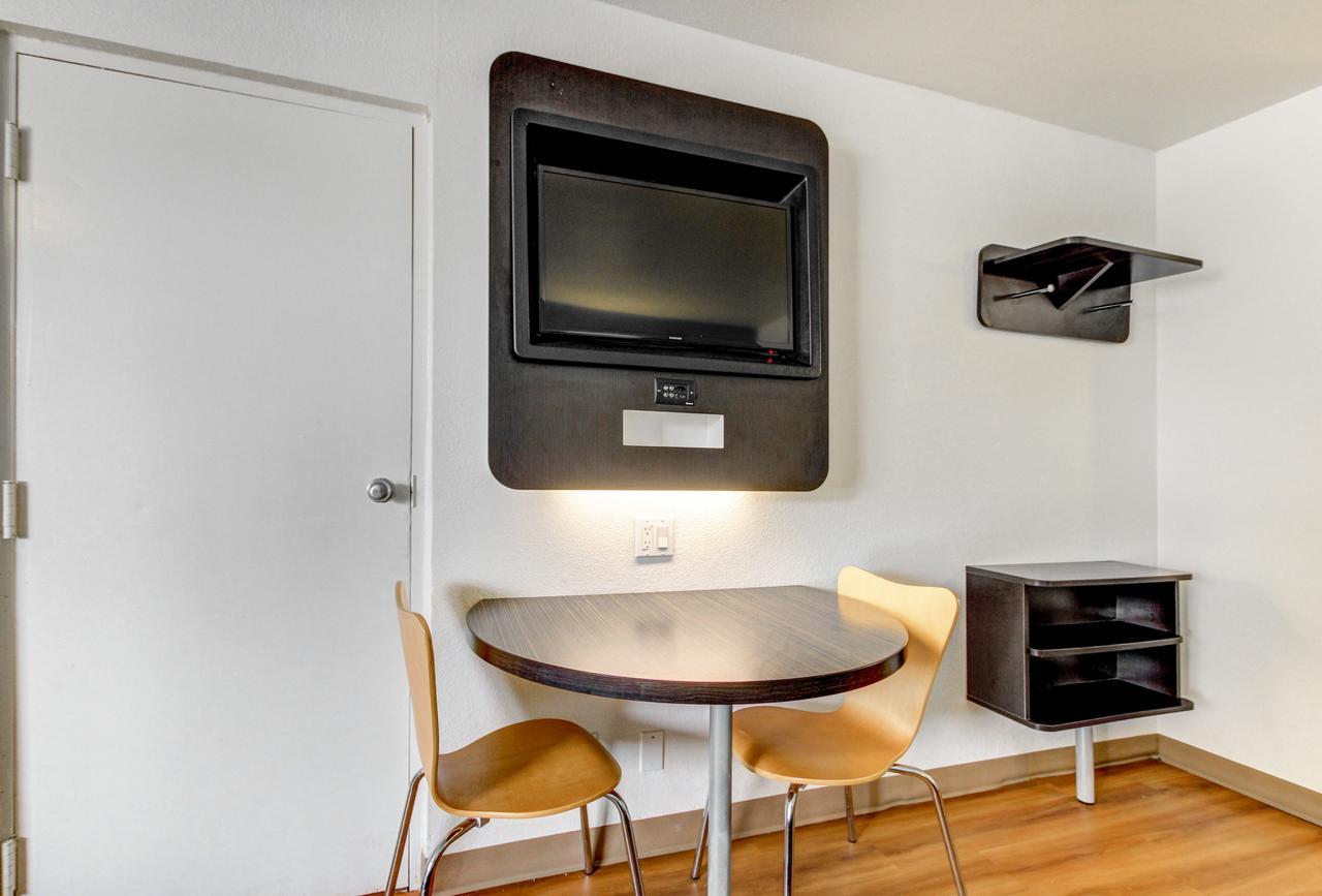 Motel 6 Waco - Lacy Lakeview Bellmead Екстериор снимка
