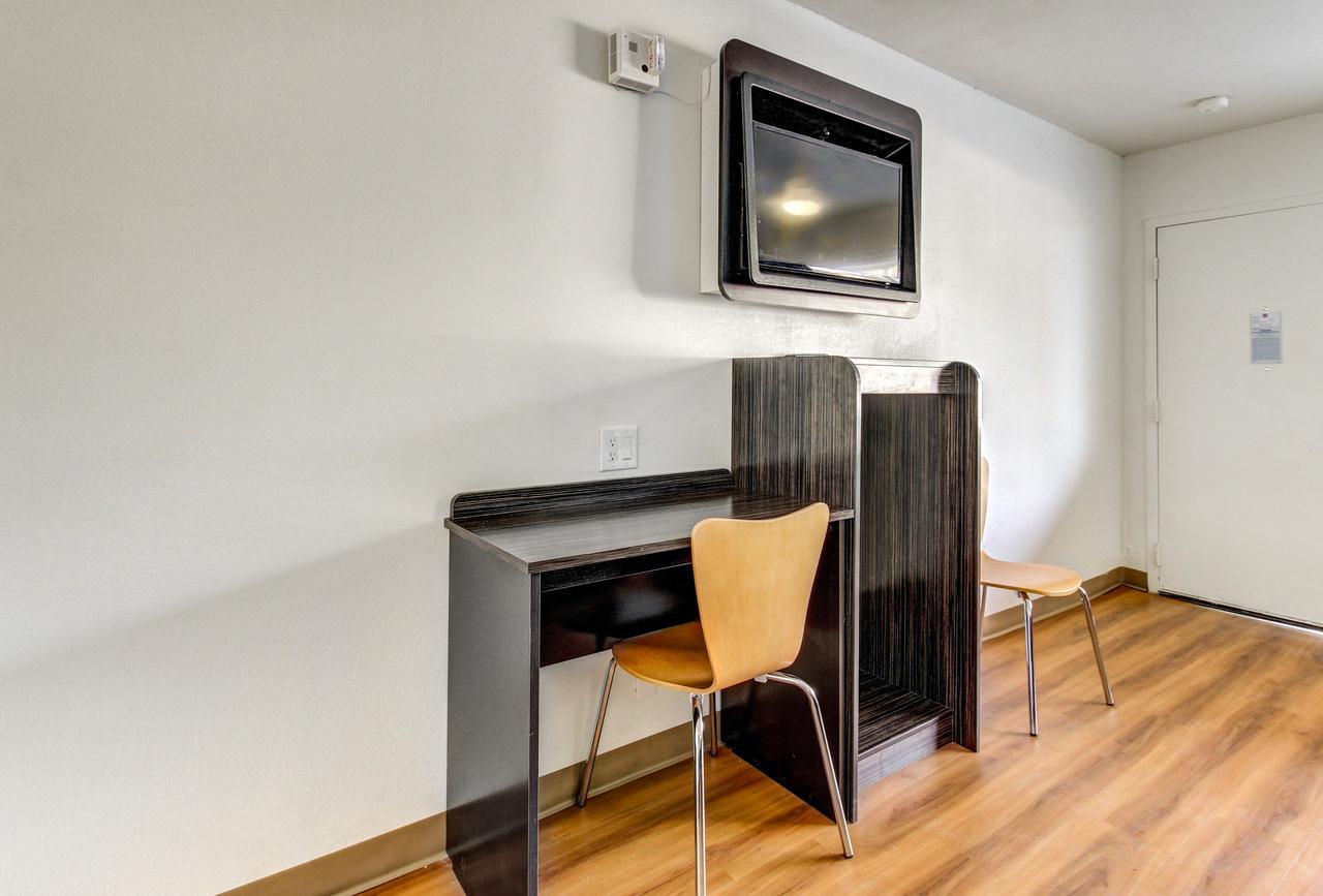 Motel 6 Waco - Lacy Lakeview Bellmead Екстериор снимка