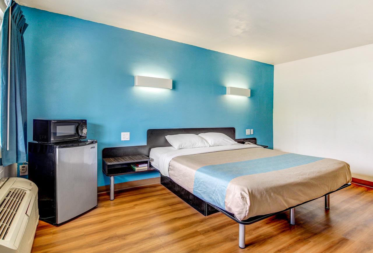 Motel 6 Waco - Lacy Lakeview Bellmead Екстериор снимка