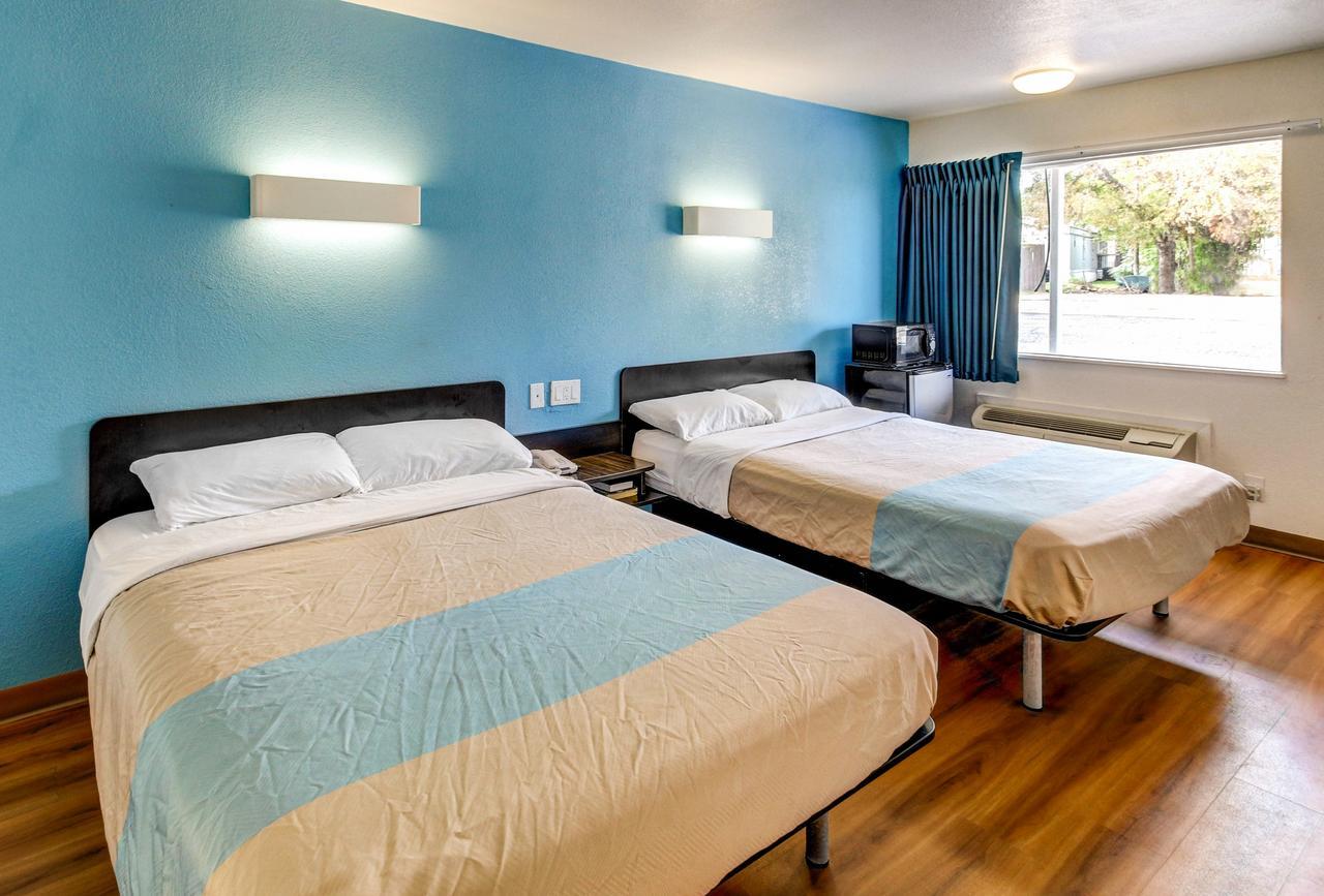 Motel 6 Waco - Lacy Lakeview Bellmead Екстериор снимка