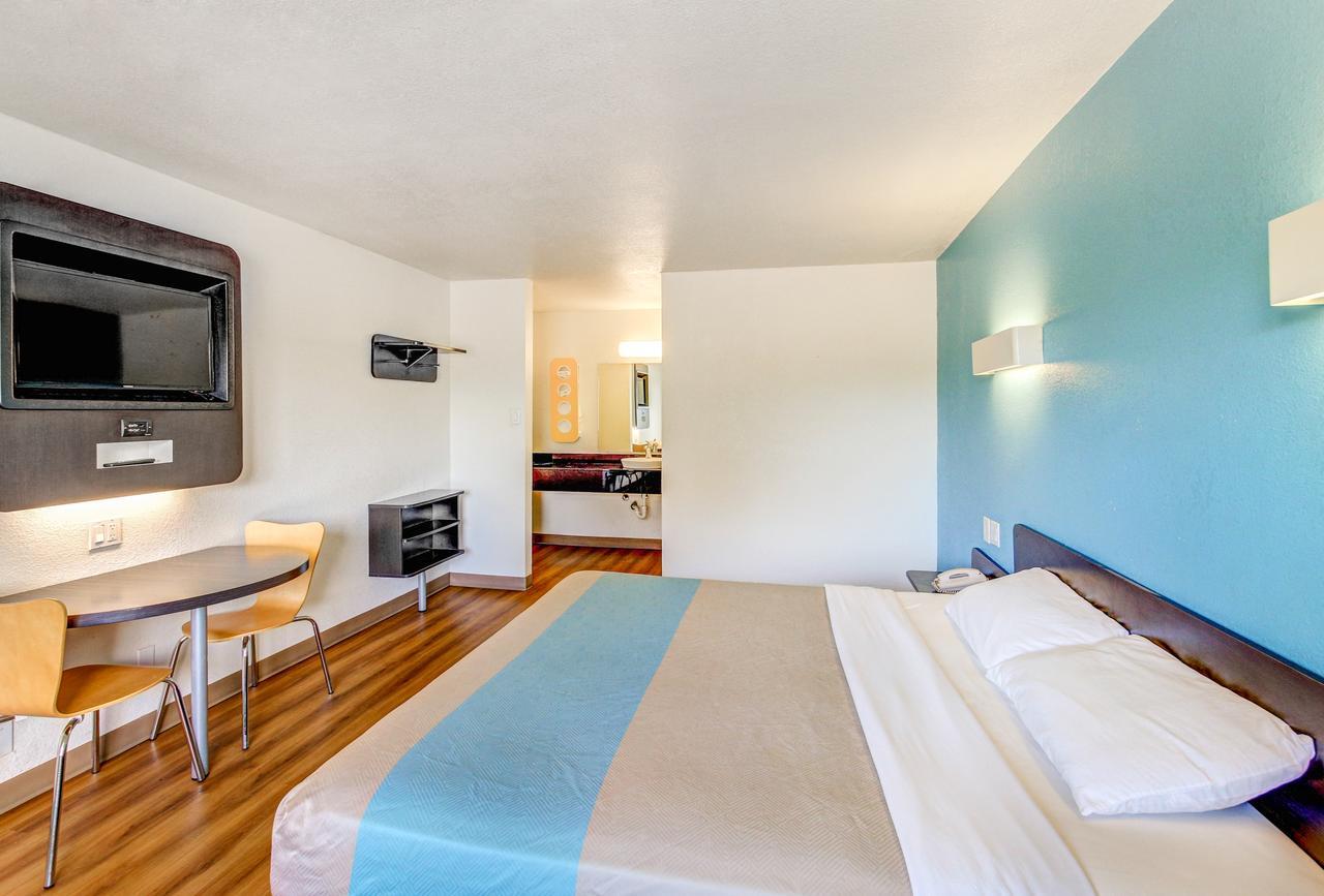 Motel 6 Waco - Lacy Lakeview Bellmead Екстериор снимка