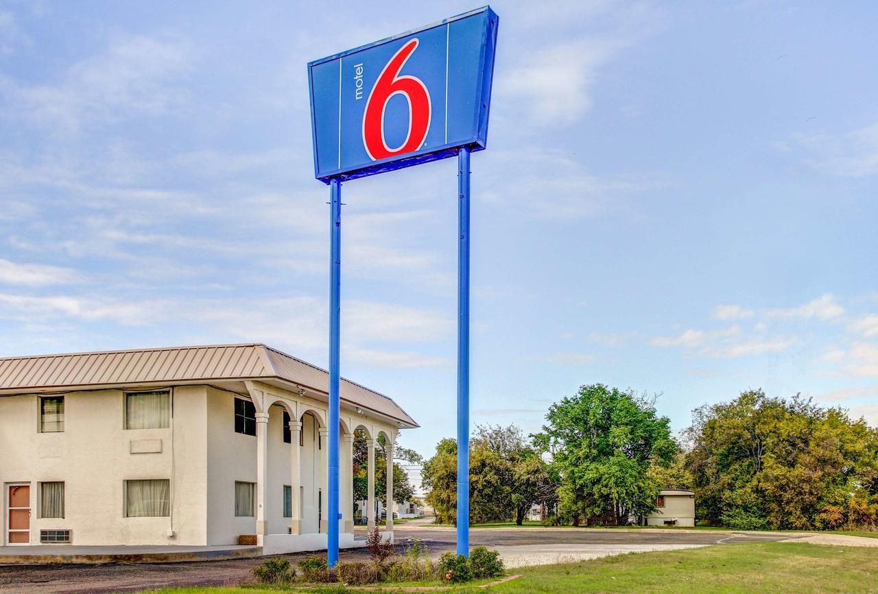 Motel 6 Waco - Lacy Lakeview Bellmead Екстериор снимка